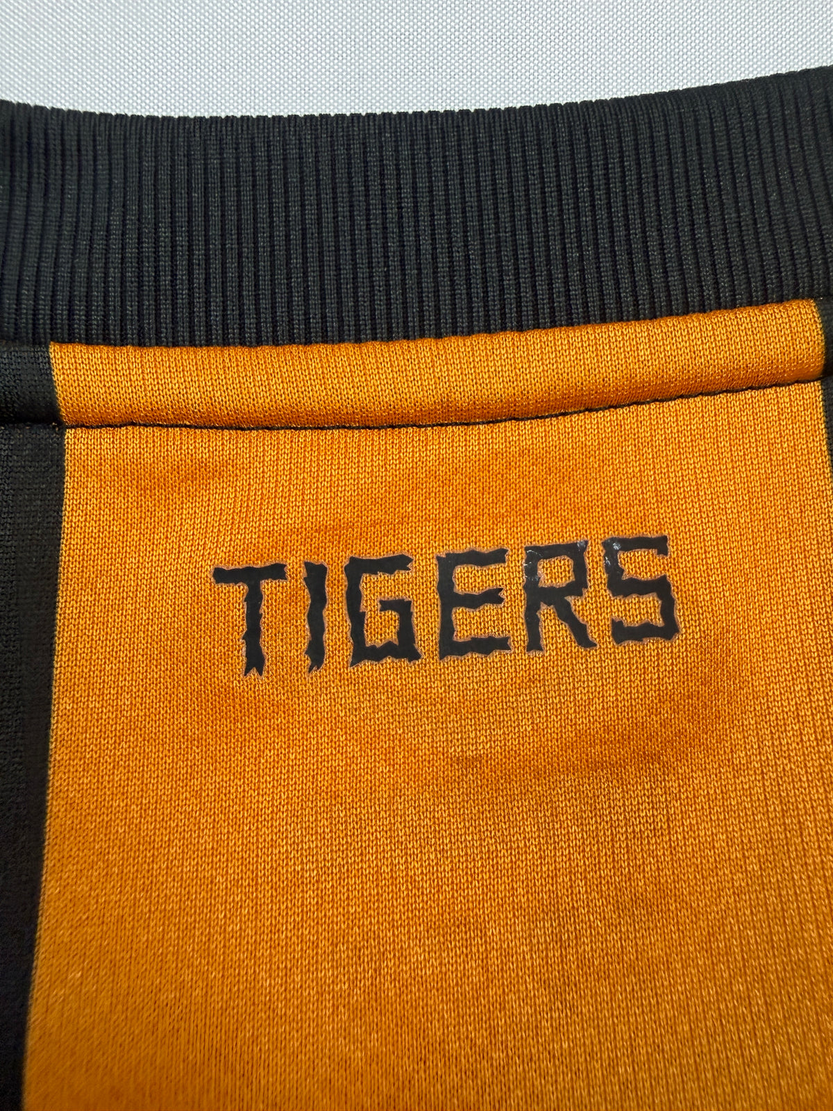 Hull City 2018/19 Umbro Home Shirt – Size Medium