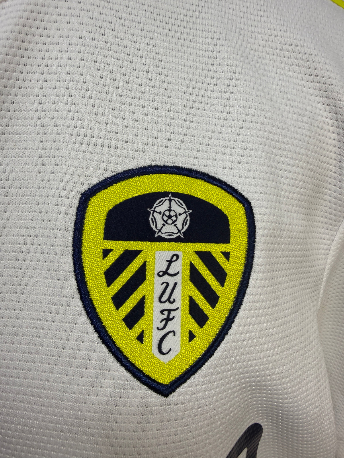 Leeds United 2022/2023 home shirt club crest badge