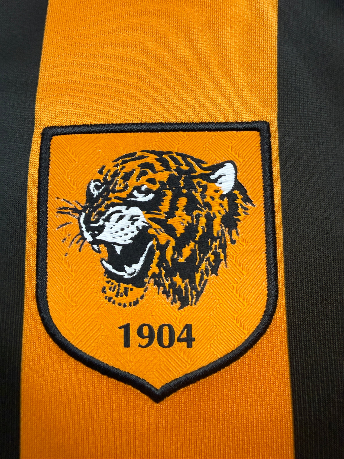 Hull City 2018/19 Umbro Home Shirt – Size Medium