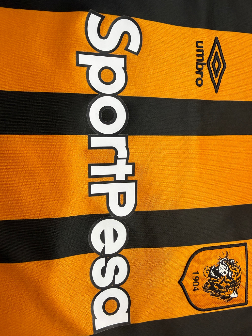 Hull City 2018/19 Umbro Home Shirt – Size Medium