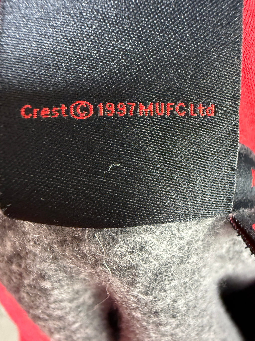 Manchester United Grey & Red Hooded Training Top – Size Small – Excellent