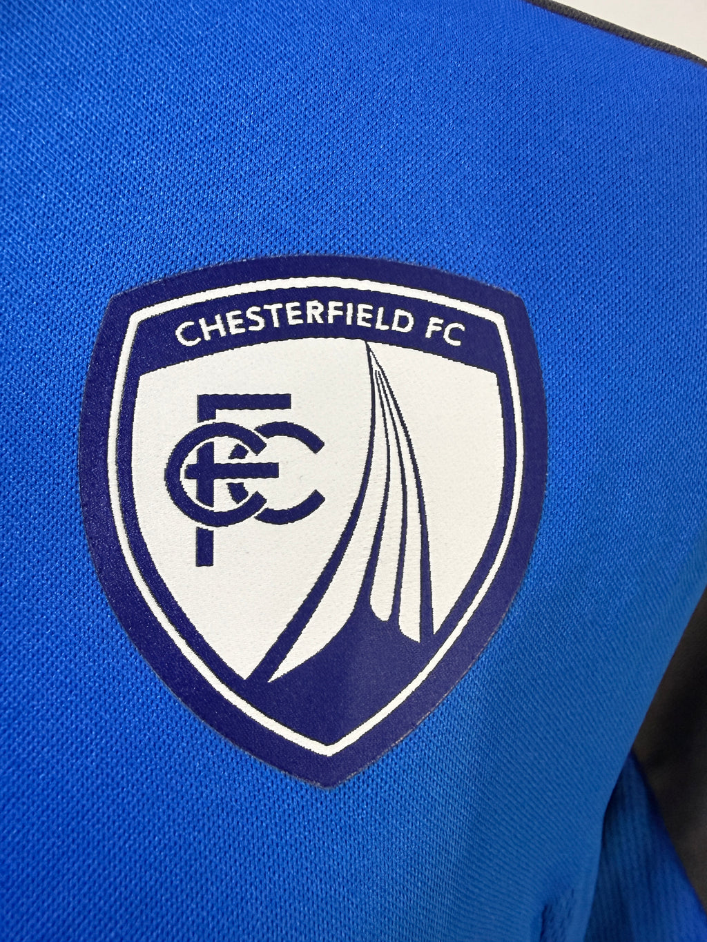 Chesterfield FC 2017/18 Puma Training Shirt – City Taxis