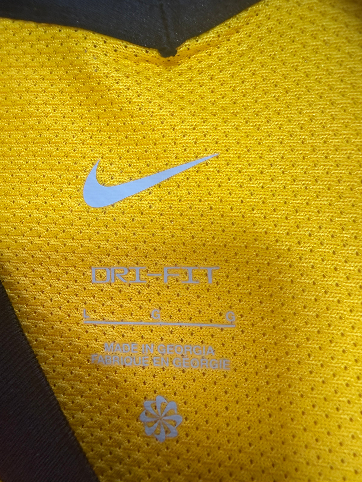 Benevento Calcio 2021/22 Nike Home Shirt – BNWT – Large