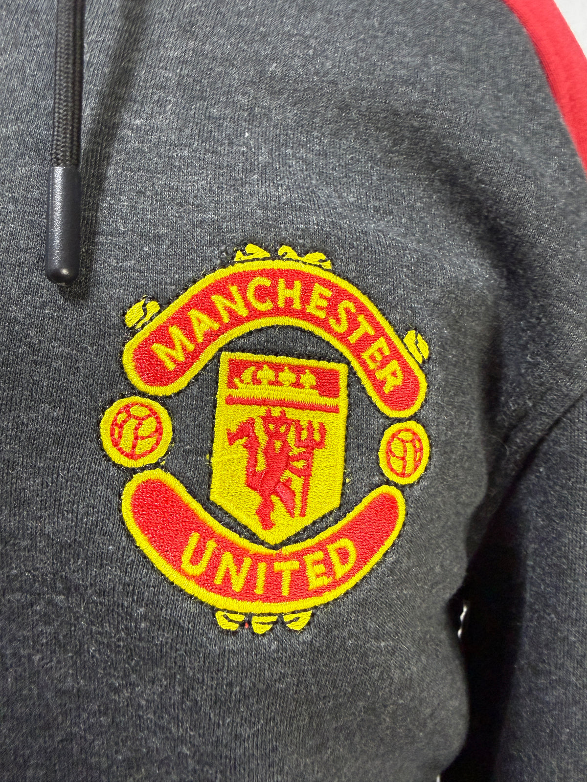 Manchester United Grey & Red Hooded Training Top – Size Small – Excellent