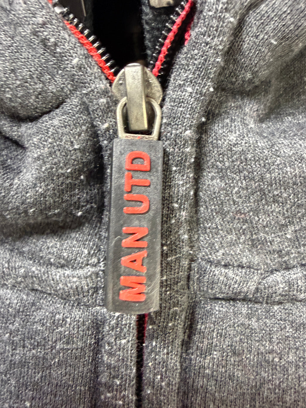 Manchester United Grey & Red Hooded Training Top – Size Small – Excellent