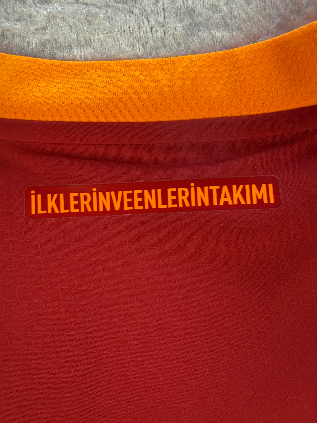 Galatasaray 2025/26 Authentic Home Shirt Puma Ultraweave – XL BNWT