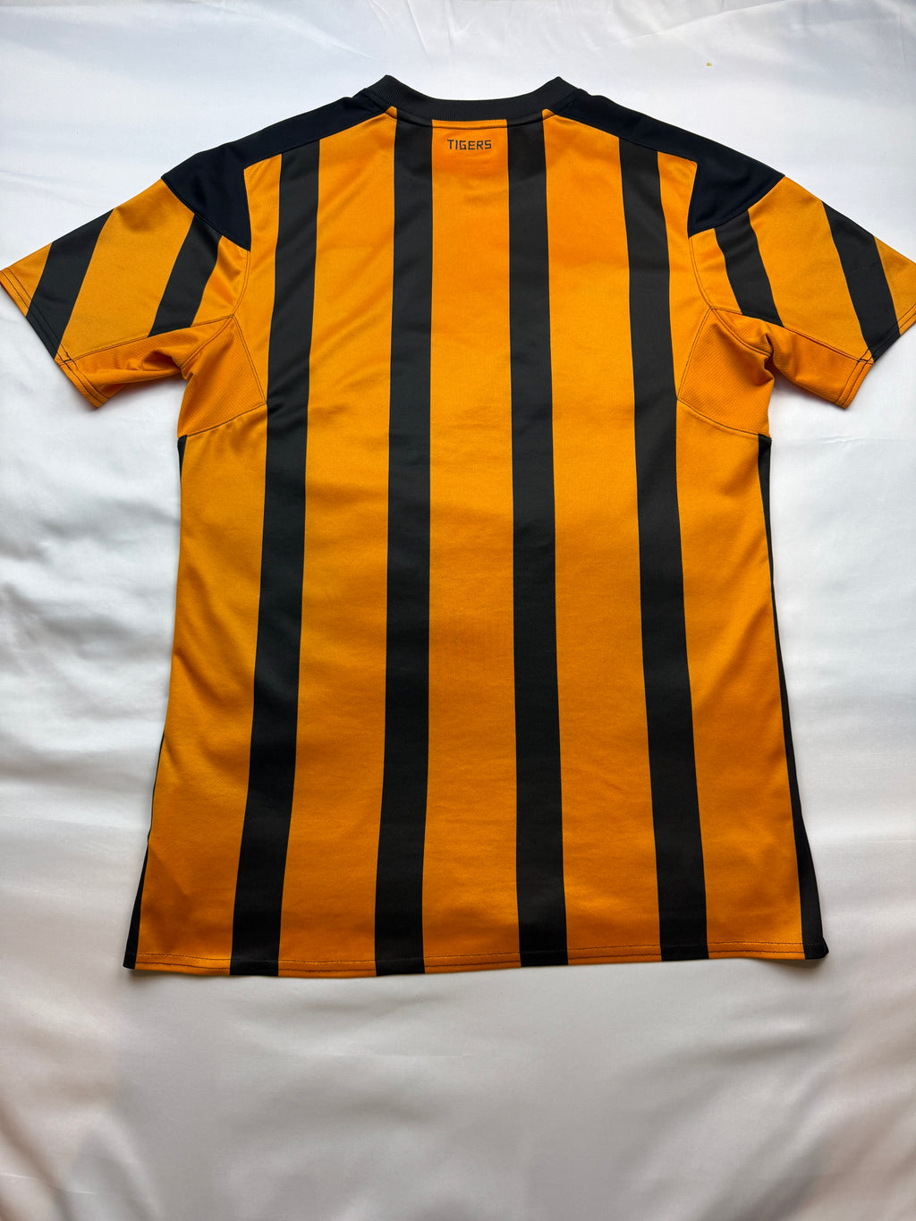 Hull City 2018/19 Umbro Home Shirt – Size Medium