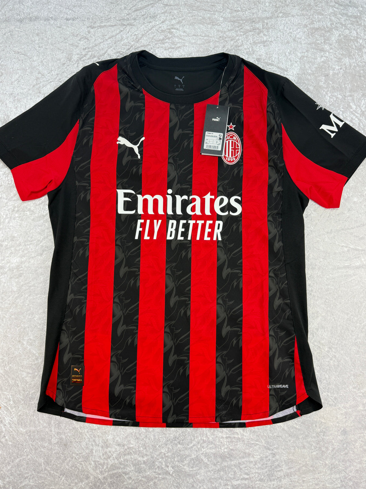 AC Milan 2025/26 Authentic Ultraweave Home Shirt – Giménez #7 – Large